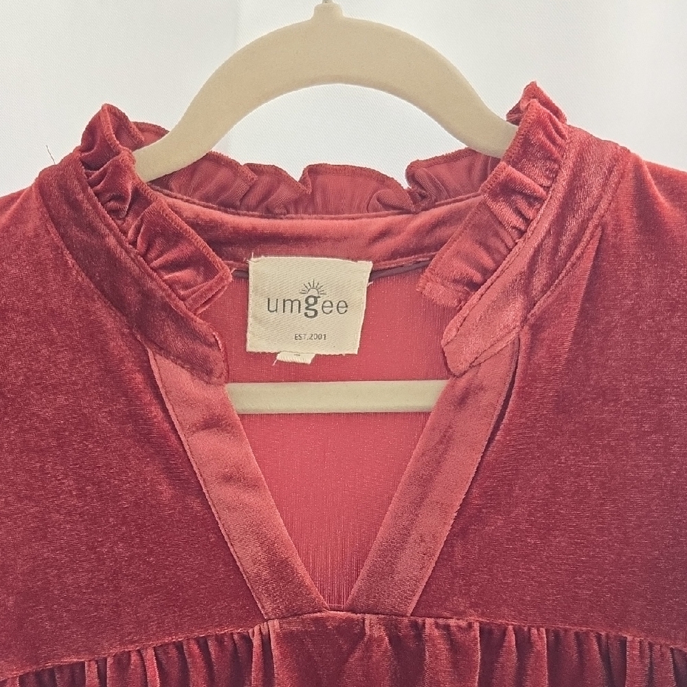 Umgee Women's Velvet Blouse